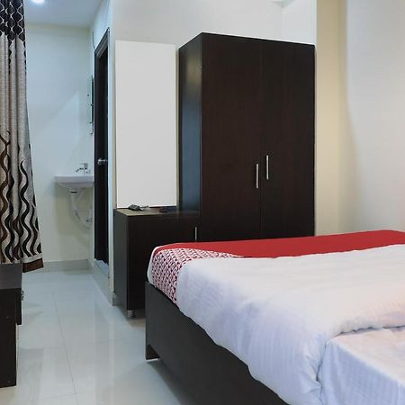 Oyo Way Inn Kondapur  Buitenkant foto